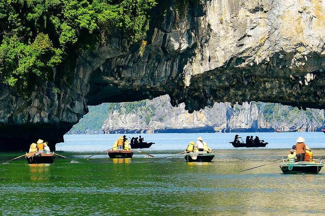 Halong Bay Luxury Day Cruise from Hanoi - Setting Sail: Cruising into Halong Bay