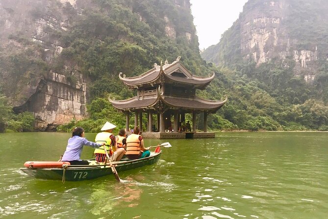 Deluxe Ninh Binh Day Trip: Bai Dinh Pagoda & Trang An from Hanoi - Frequently Asked Questions