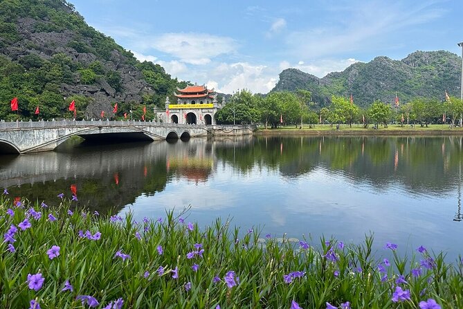 From Hanoi: Day Trip to Trang An Scenic Landscape & Hoa Lu - Transportation & Group Dynamics