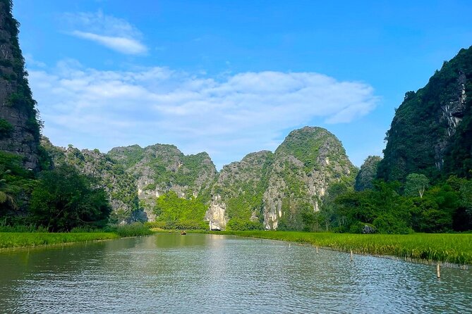 Ninh Binh Highlights: Hoa Lu Temples & Tam Coc Boat Ride Day Trip - What’s Included and What to Consider