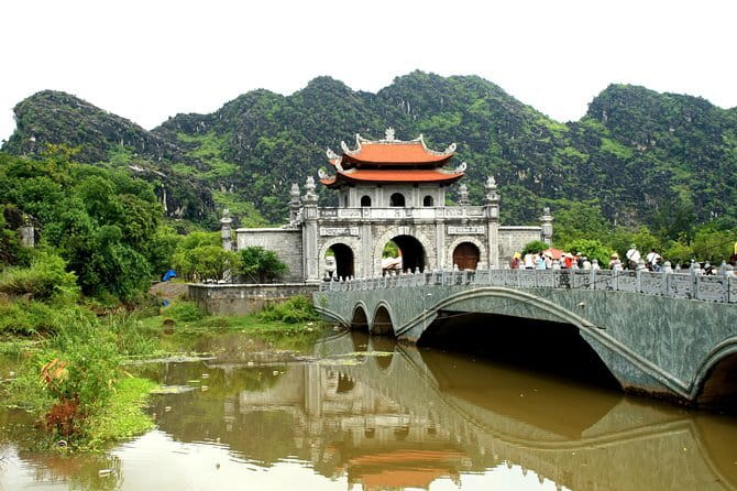 Hanoi City Tour: Private Half Day - Highlights and Train Street - The Sum Up
