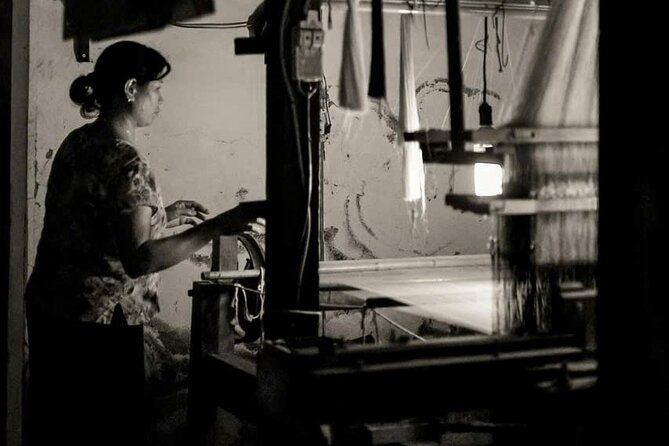 Half Day Tour Van Phuc Silk Village and Train Street Coffee - FAQ