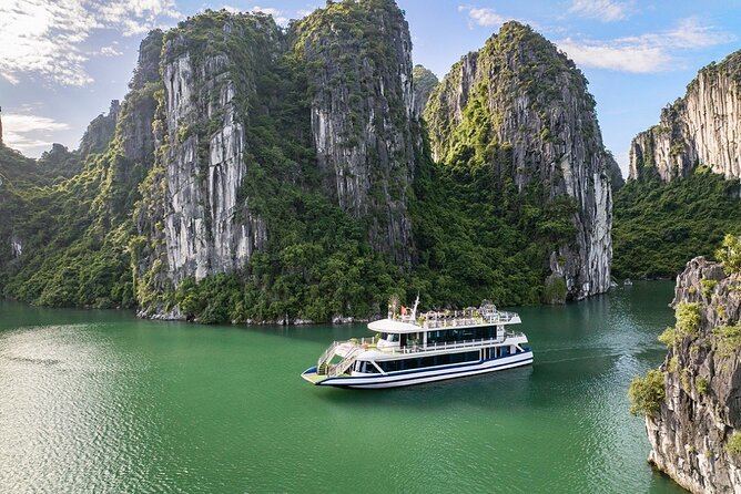[Ha Long Bay] Luxury Cruise Day Tour From Hanoi, Caves & Buffet - An In-Depth Look at the Tour Experience