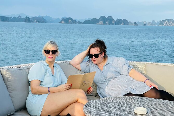 Iris Cruise - Unwind on Luxury Halong Bay Day Cruise with Lunch - What Makes This Tour Stand Out?