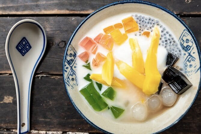 Hanoi Customized Street Food Walk with Train Street Experience - Who Should Consider This Tour?