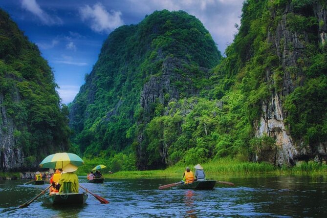 Quang Phu Cau Incense Village & Ninh Binh Private Day Tours - Scenic Boat Ride at Tam Coc