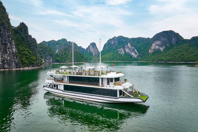 Ha Long Bay Luxury Day Cruise with Buffet Lunch, Caves & Kayaking - Dining and Refreshments