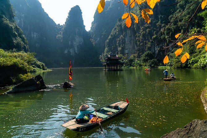 Hanoi to Ninh Binh Day Trip: Mua Cave, Trang An Boat Ride - Lunch - Experience the Best of Ninh Binh in a Day from Hanoi