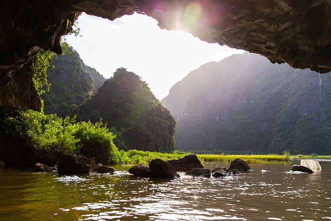 Hoa Lu - Mua Cave - Tam Coc/Trang An - DELUXE Small Group Tour - FAQ