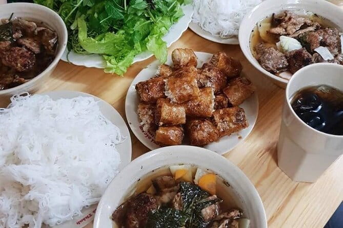 Hanoi Famous Michelin Guided Street Food Tour - What’s Included and What to Consider