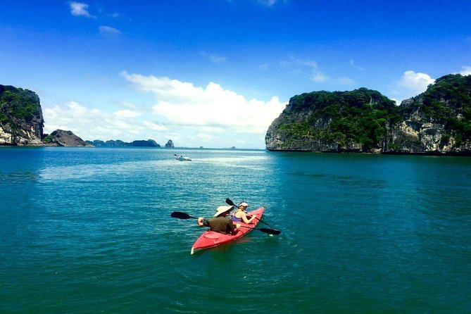 Full-Day Halong Bay Tour Including Kayaking from Hanoi - Food and Drinks  