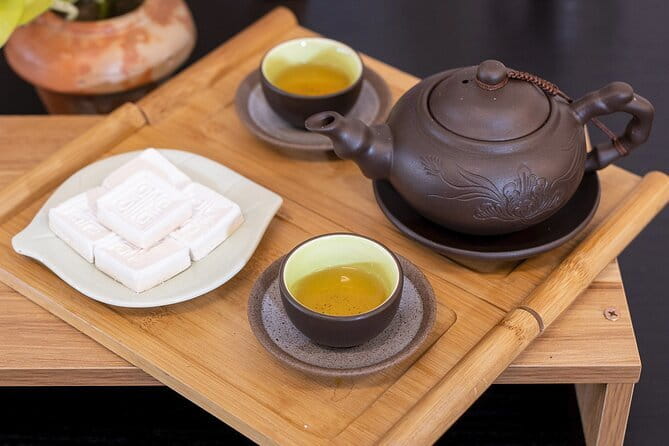 Paint & Personalize a Vietnamese Non La with B/S Art Studio topic - Exploring the Details: What You Can Expect from the Tour