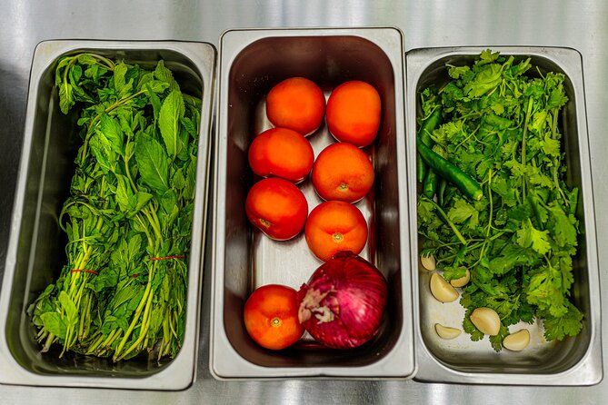 Samosa and Sips Cooking Class in Little India - The Atmosphere and Experience