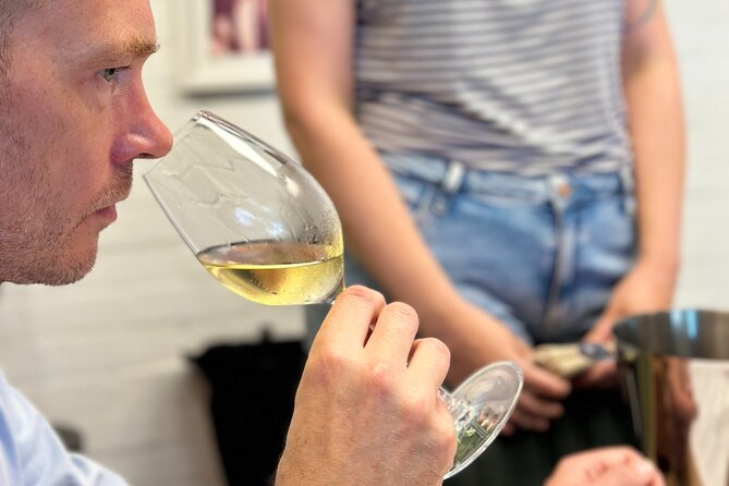 Shared Sydney City Walking Tour and Wine Tasting - Why the Price Reflects Value