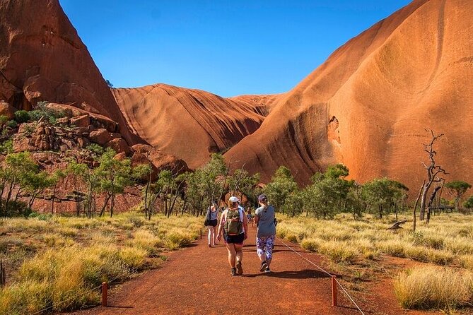 Uluru Overnight Escape from Ayers Rock - Who Would Love This Tour?