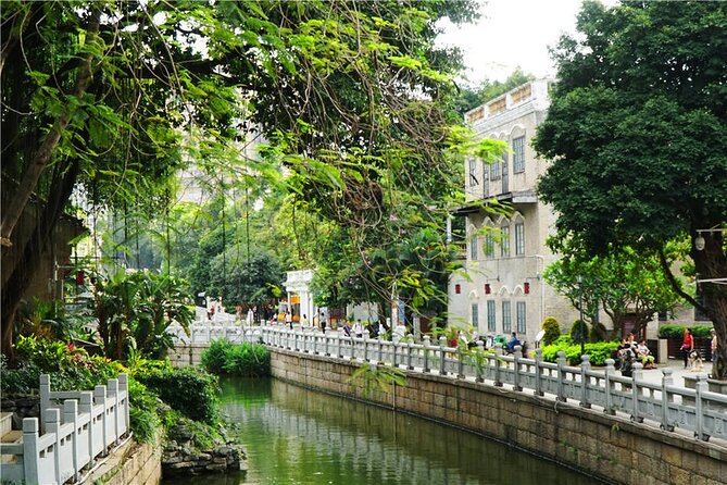 Hong Kong Airport (HKG) Transfer to Guangzhou by Toyota Alphard - Who Should Consider This Transfer?