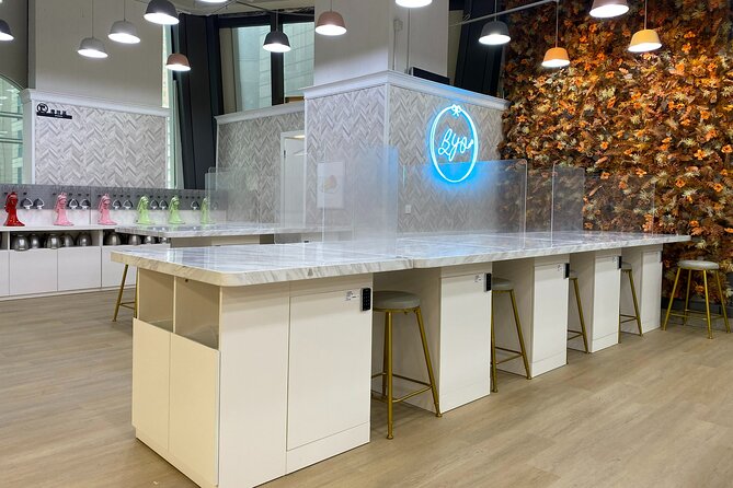 Hong Kong self-service baking experience: making custard mooncakes - Key Points