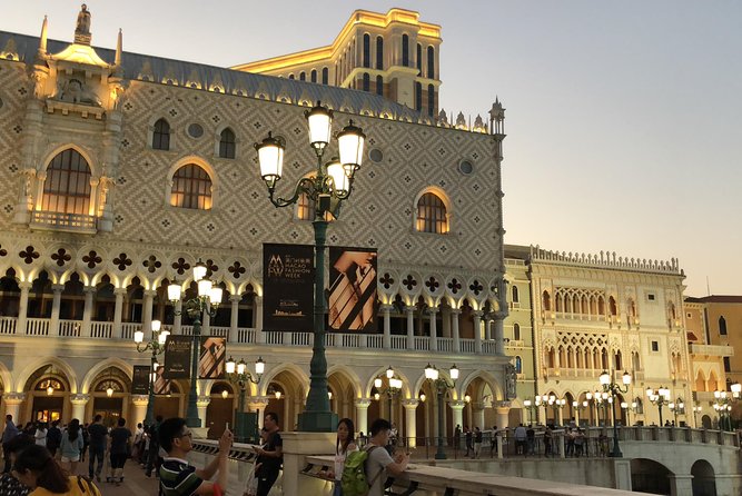 Private Customized Macau Day Tour from Hong Kong - Detailed Breakdown of the Itinerary