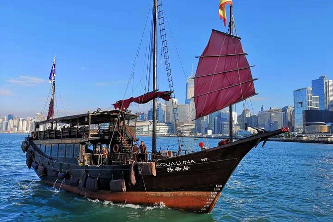 Hong Kong Night Tour: Peak Tram Rides plus Madame Tussauds - A Complete Breakdown of the Tour Experience