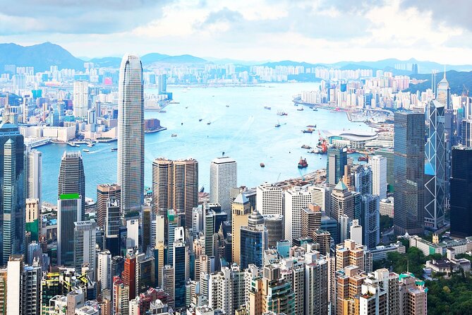 Private Audio Guided Walking Tour in Hong Kong - Key Points