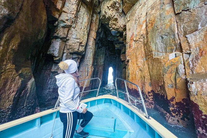 Boat Tour Through Four Sea Arches in Sai Kung, Hong Kong Geopark - An Honest Look at the Boat Tour Through Four Sea Arches in Sai Kung, Hong Kong Geopark