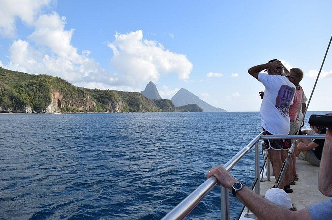 Full Day Private Charter with Creole Lunch and Snorkel stops - FAQ