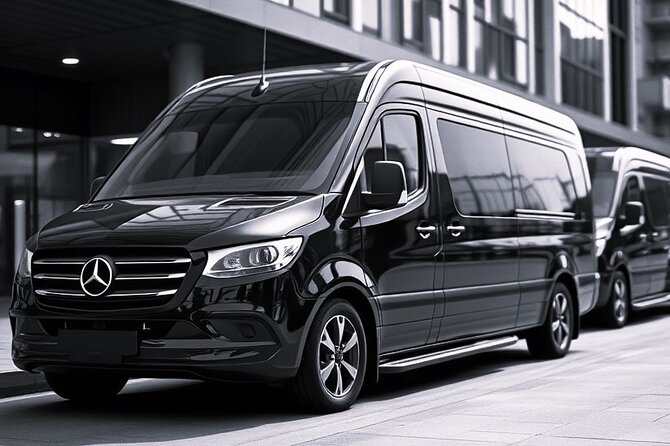 Melbourne CBD to Melbourne Airport Private Transfer 4 or more - Key Points