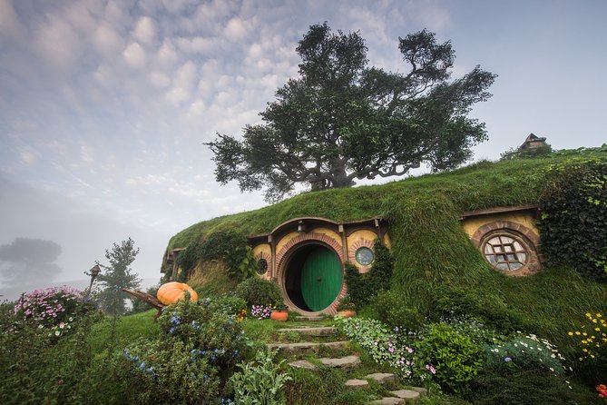 Private Tour: Hobbiton Movie Set & Hamilton Gardens Experience - In-Depth Review: What You Can Expect on This Hobbiton & Gardens Day