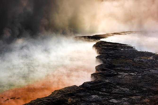 Private Tour from Auckland Hobbiton Rotorua and Wai-O-Tapu - Key Points