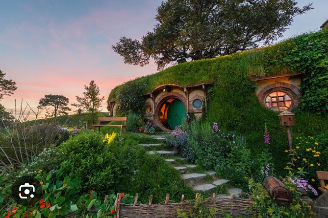 Hobbiton and Waitomo Caves Arrive in Comfort and Style - An Overview of the Tour Experience