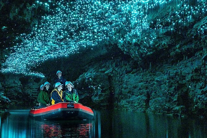 Hobbiton and Waitomo Caves Arrive in Comfort and Style - Real Traveler Insights from Reviews