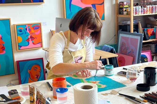 Stencil Portrait Workshop Create Bold Art in Auckland - What Travelers Are Saying