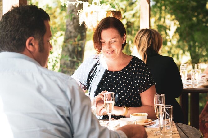 Introduction to Auckland Wine History - Desserts and Relaxation