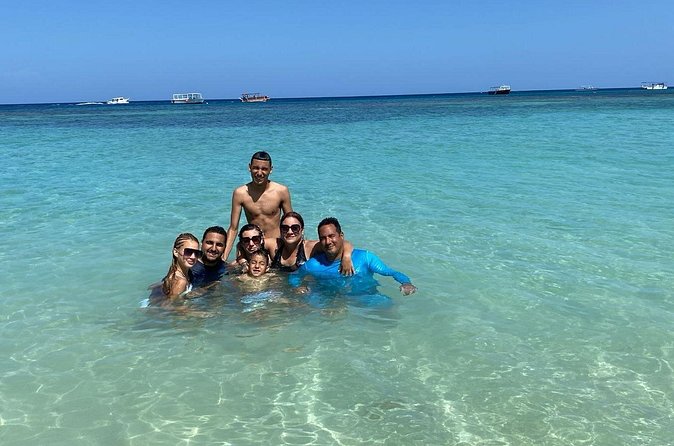 Roatan Monkeys and sloth, Snorkel, chocolate rum cake and beach - FAQ