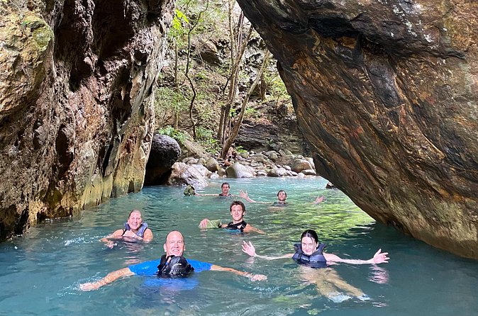 La Leona Waterfall Hike (Group Tour) - FAQ