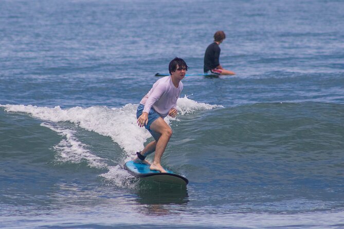 Ride In Surf School | Learn to Surf with the Best in Jaco Beach - Group Size and Atmosphere