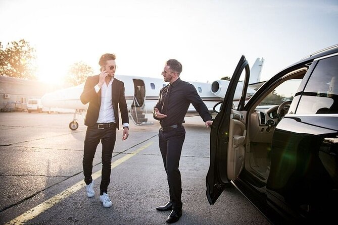 Private One-way Transfer Lynden Pindling Airport To Nassau - Who Will Love This Service?