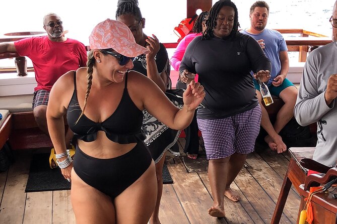 Luxury snorkel trip on a spacious wooden schooner and local lunch - FAQ