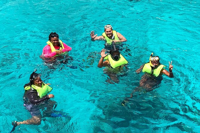 Luxury snorkel trip on a spacious wooden schooner and local lunch - Key Points