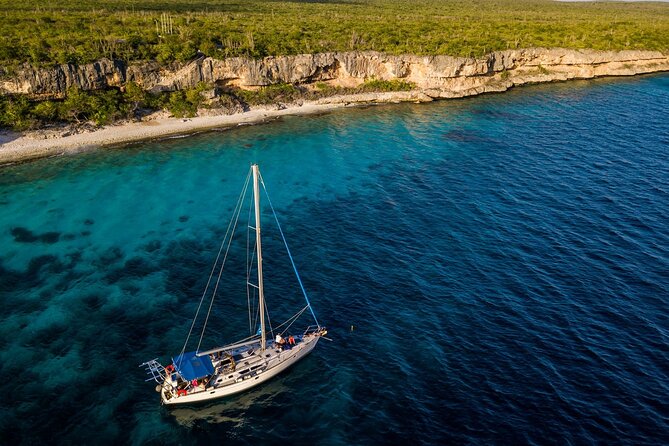 Luxury Sail & Snorkeling - Key Points