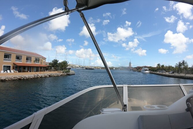 Yacht tour with local guide & snorkeling activities - Key Points