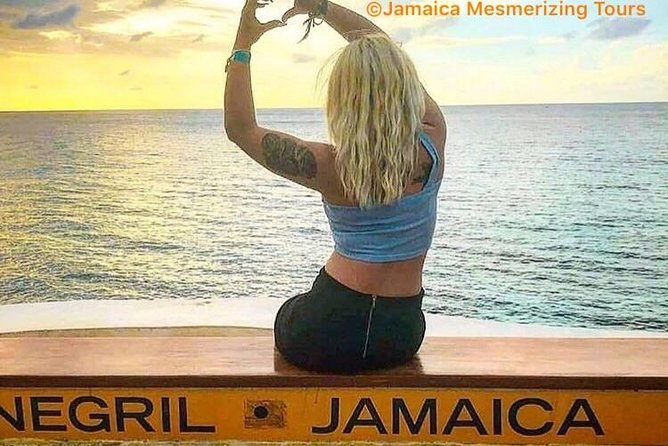 Blue Hole Mineral Spring, Seven Mile Beach, Ricks Cafe/ Shopping Private Tour - In-Depth Breakdown of the Experience