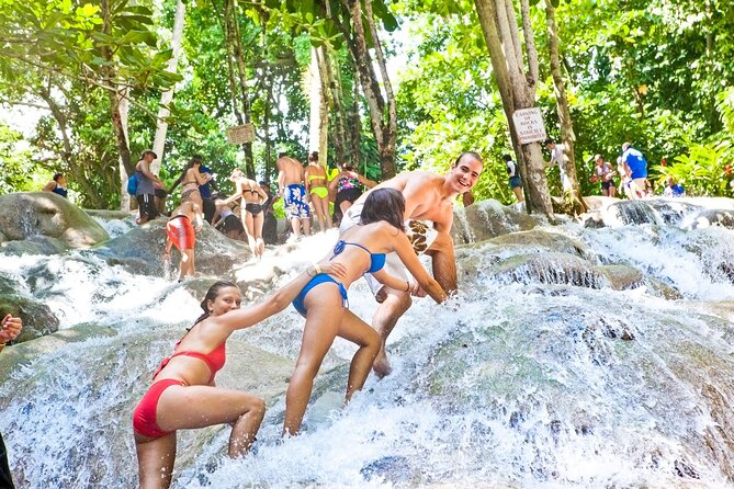 Dunns River Falls Tour with Transfers from Montego Bay - Experience the Natural Wonder of Dunns River Falls from Montego Bay
