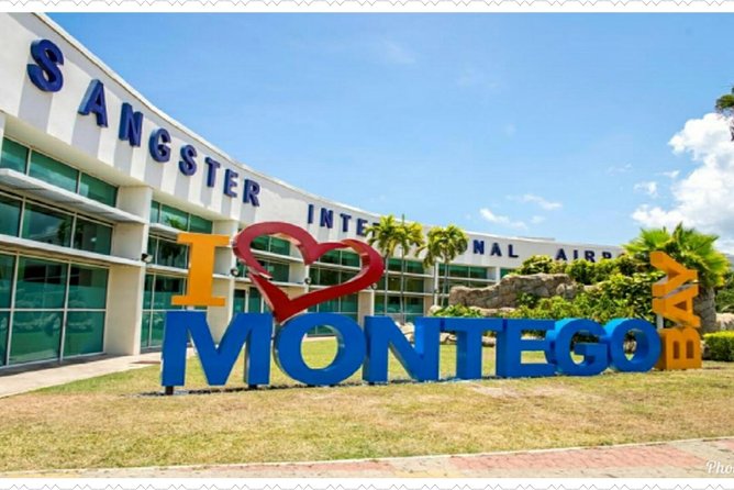 Round-Trip Transfer Airport Transfer to Hotels in Montego Bay - Quick Overview: Why This Transfer Service Stands Out