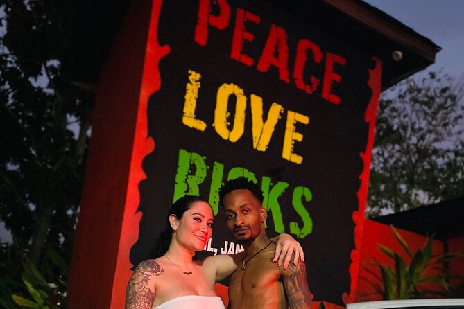 Ricks Cafe, Seven Mile Beach, Shopping - The Sum Up