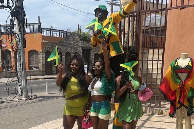 Private Bamboo Rafting with Foot Massage and Souvenirs Shopping - A Detailed Look at the Experience