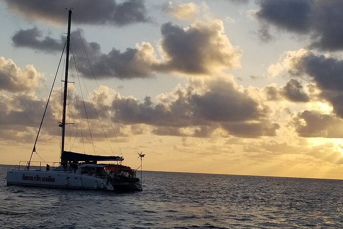 Catamaran Cruise and Bamboo Rafting Limestone Massage Experence - Key Points