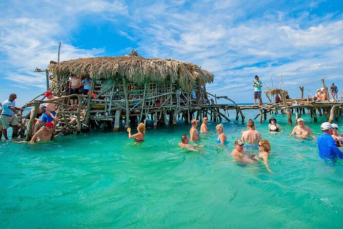 Appleton Rum Tour and Floyds Pelican Bar from Montego Bay Hotels and Villas - The Experience in Detail