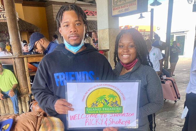 Private Airport Transfer from MBJ to Catalonia Montego Bay - Smooth Sailing from Montego Bay Airport to Your Hotel