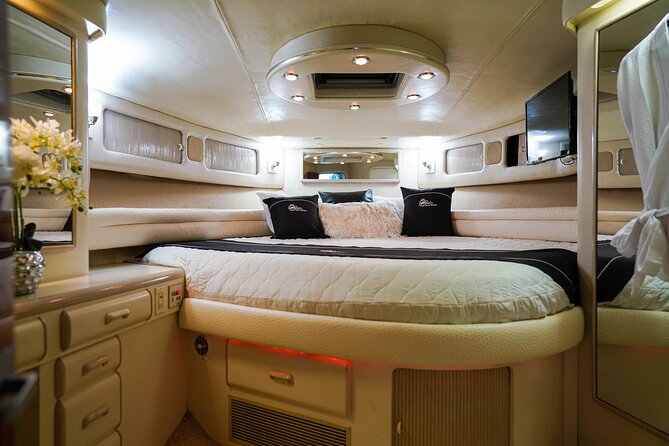 4-Hours Private Luxurious Yacht Snorkelling and Paddle Surf - Special Occasions and Custom Packages